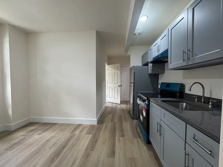 3030 Colden Ave #1A — Photo 3