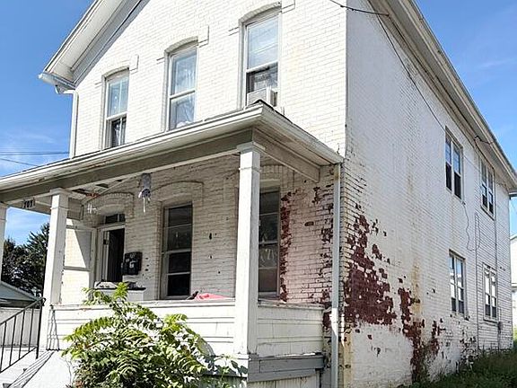 2nd image of 707 Mill St