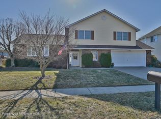 807 Dale Dr, Scranton, PA 18504