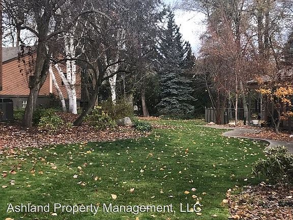 3rd image of 47 W Hersey St