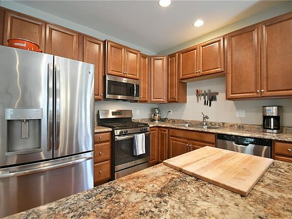 4th image of 4203 Arthur Ct