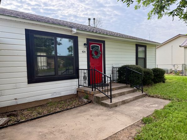 404 N West Ave