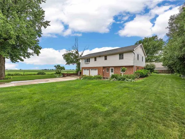 2209 44th Ave, Homestead, IA 52236