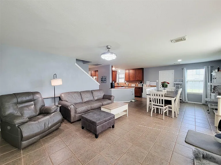 18235 Valebluff Ln — Photo 5