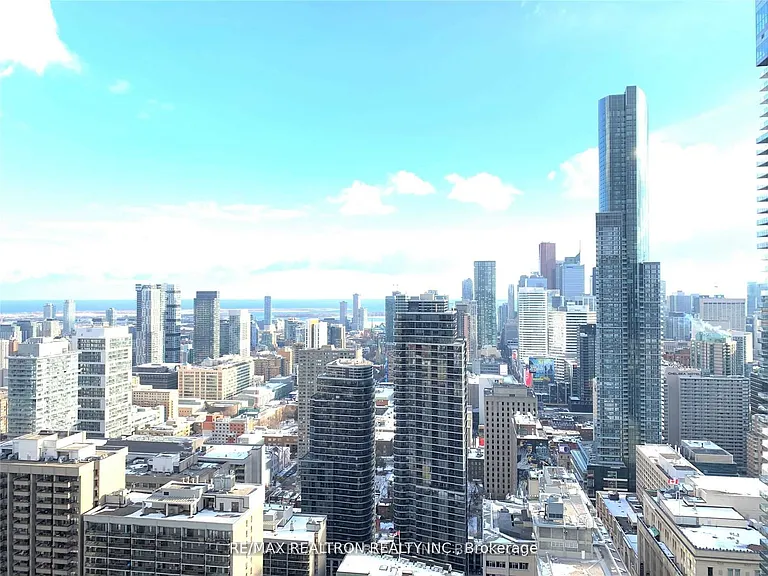 501 Yonge St #4009 — Photo 15