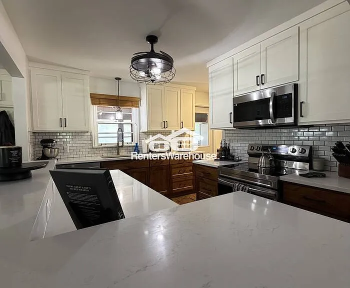 52 West Rd — Photo 4