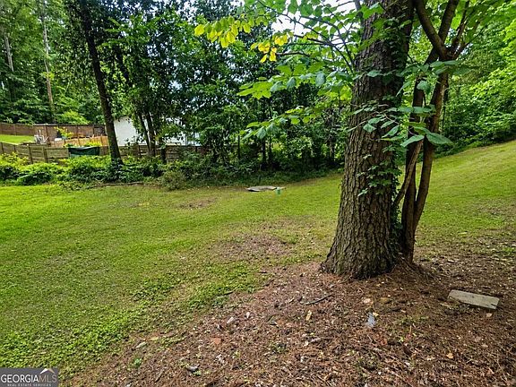 3rd image of 2851 Headland Dr