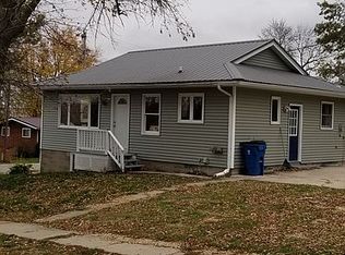 201 Muscatine St, Dixon, IA 52745