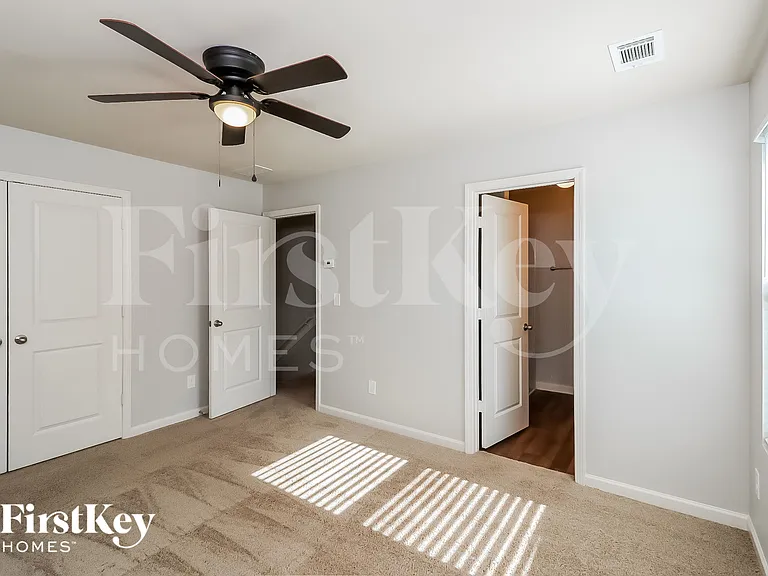 144 Scotland Dr — Photo 10