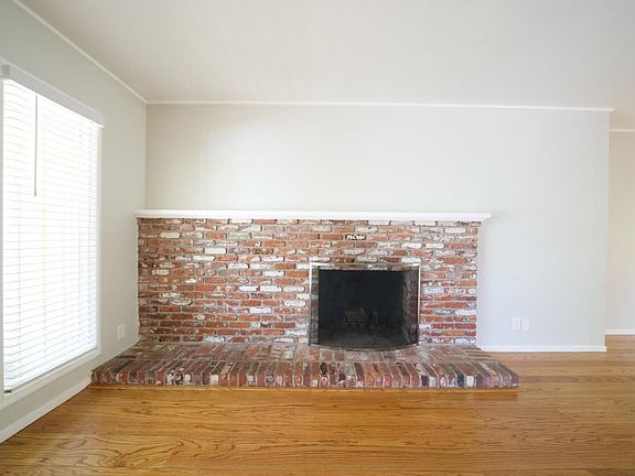 4th image of 2607 Mason Ln
