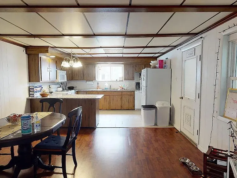 415 E Flora St — Photo 11