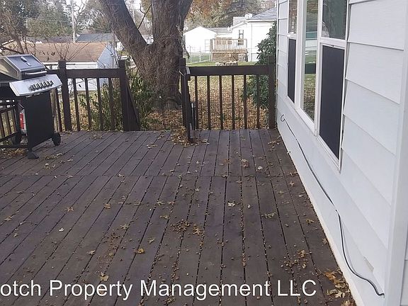 5th image of 2102 N Lincoln Ave