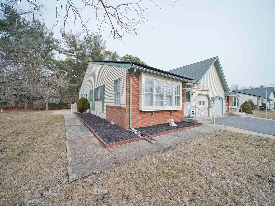 1st image of 12A Penwood Dr #54A