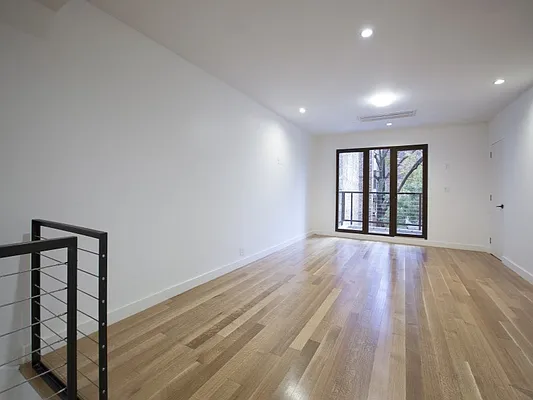 Sold by Sotheby's International Realty | media 16