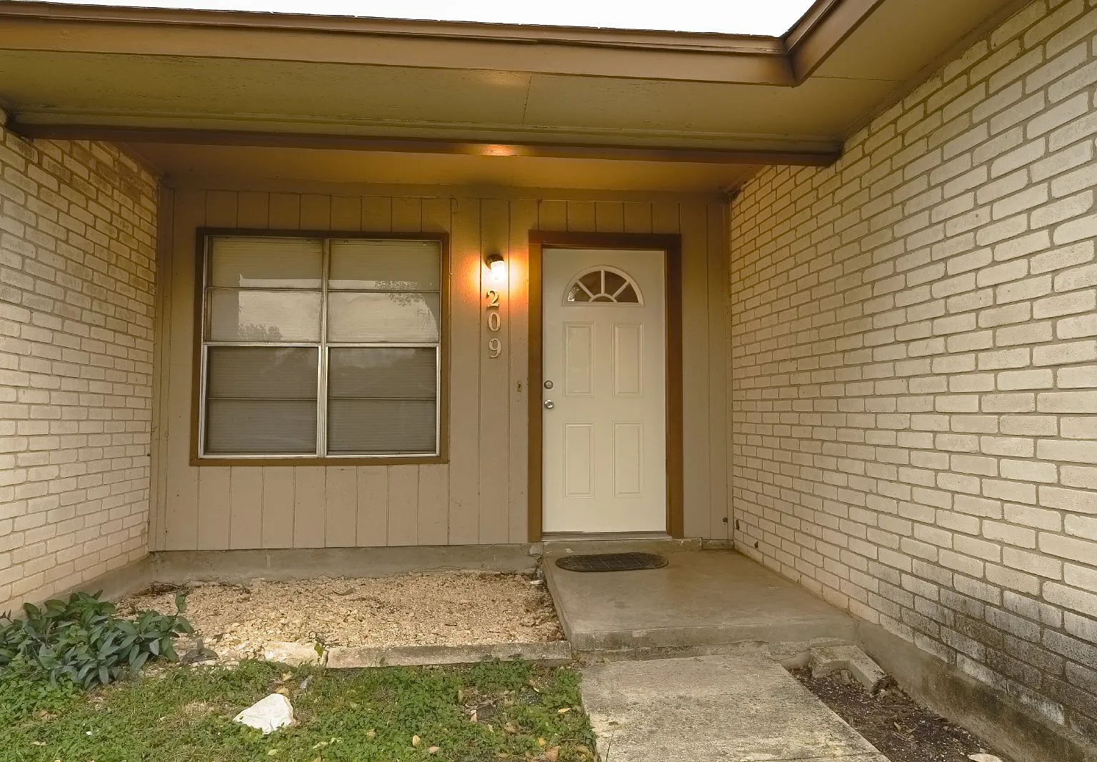 3 bed, 2.0 bath, 952 sqft, $1,500 — Photo 3