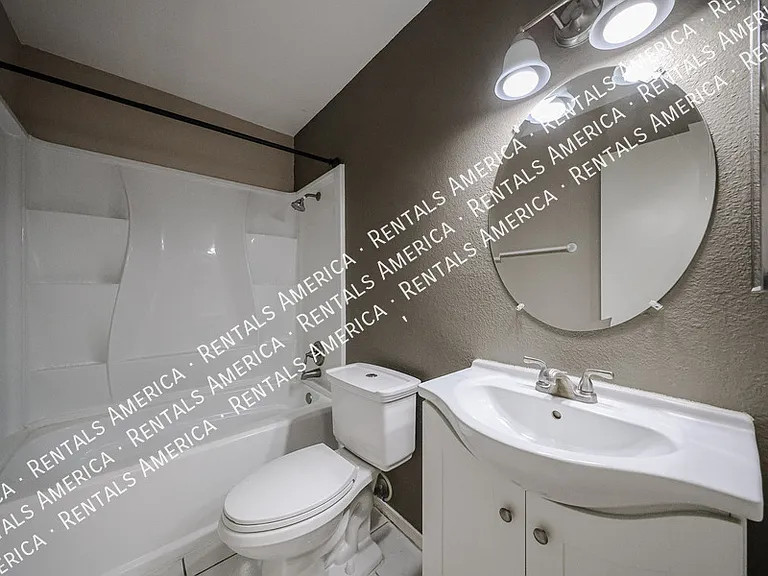 4555 W Continental Dr — Photo 20