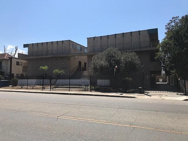1st image of 11840 Camarillo St #10