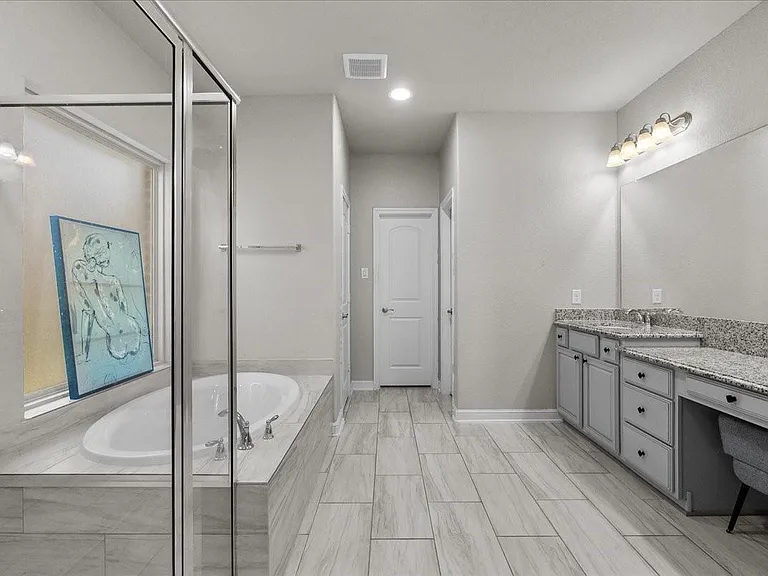 2417 Lake Mist Dr — Photo 24