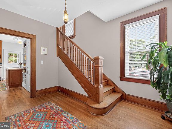 4th image of 420 W Cork St
