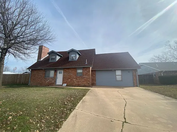 802 Crestview Dr, Cushing, OK 74023