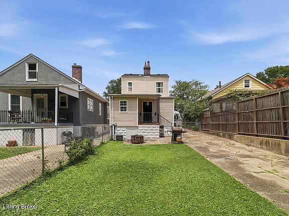 3rd image of 1070 Highland Ave