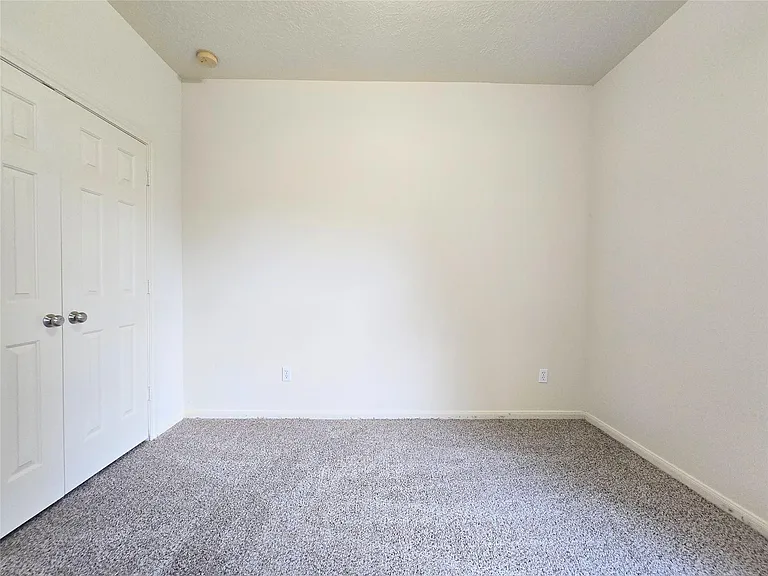 802 Marksey Ct — Photo 18