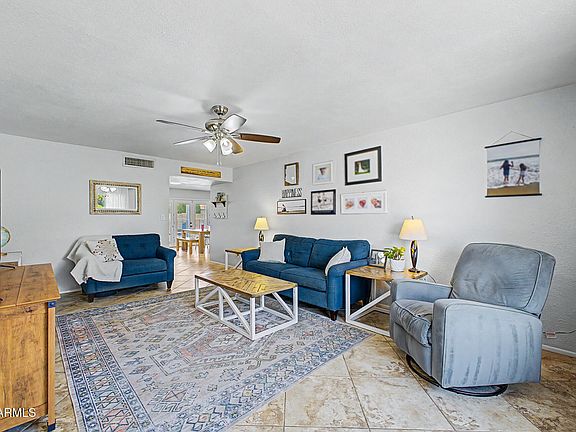 3rd image of 1937 E FREMONT Drive