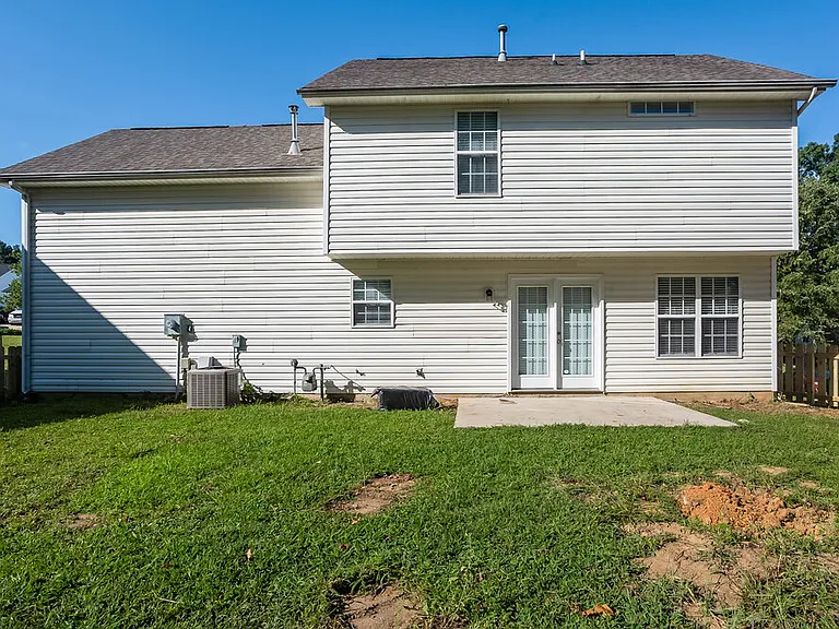 7425 Saddle Trail Ln — Photo 15