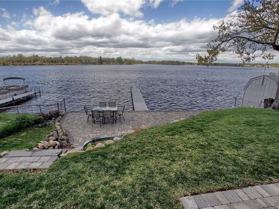 27 Danforth Dr, White Lake, MI 48386 | Zillow