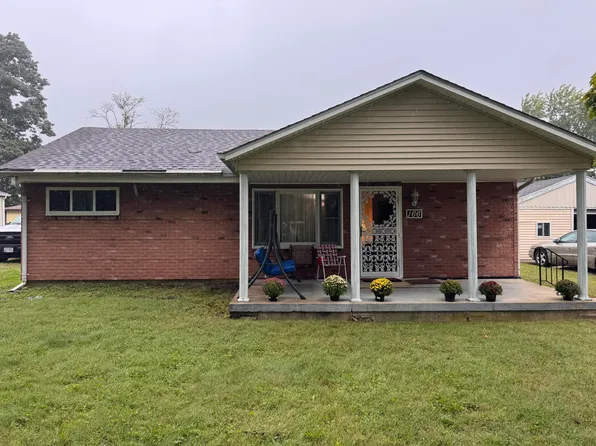 166 Ravenwood Dr, Springfield, OH 45504