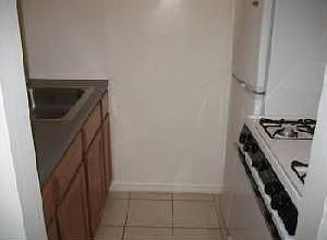 2nd image of 6830 N Sheridan Rd APT 468