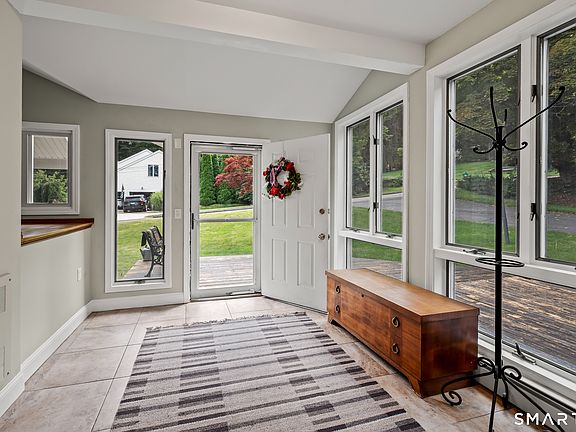 4th image of 726 Mount Vernon Road