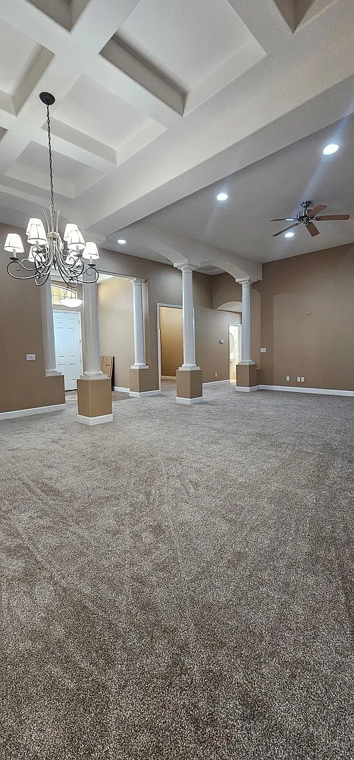 5 Bed 4 Bath 3 Car Garage Southwest Vistas For Rent — Photo 2