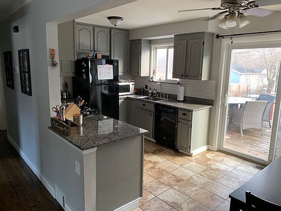5th image of 816 Bishop St
