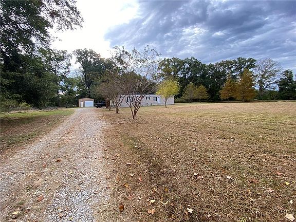 3rd image of 133 Kimball Ln