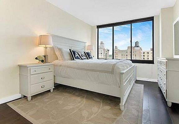 4th image of 215 W 95th St APT 12K