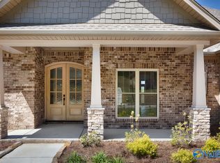 52 Trail Loop Rd, Huntsville, AL 35803