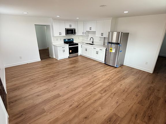 3rd image of 9136 Clancey Ave #A