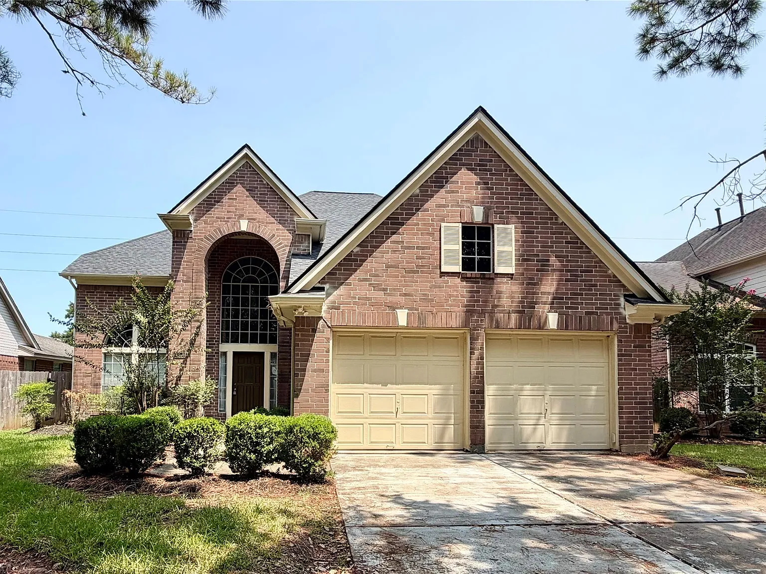 4 bed, 2.5 bath, 2578 sqft, $2,600 — Photo 1