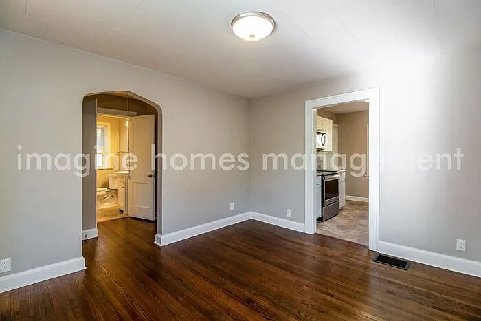 3704 Brotherton Rd — Photo 5