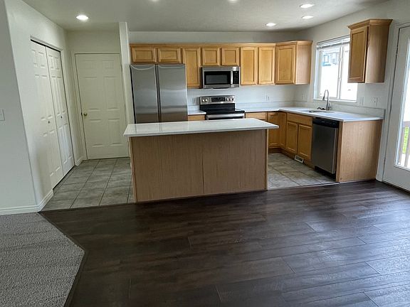 3rd image of 14028 S Rosaleen Ln