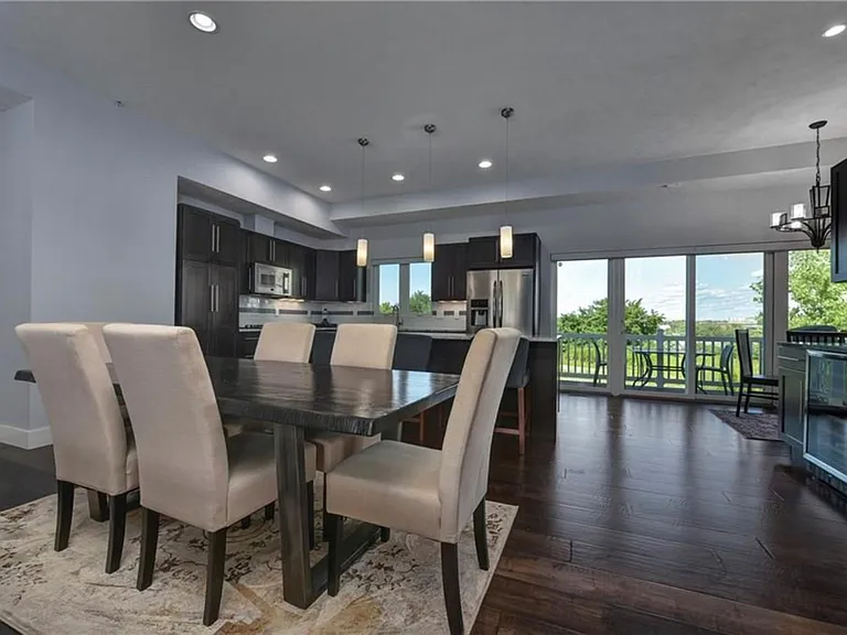 2293 City View Dr — Photo 5