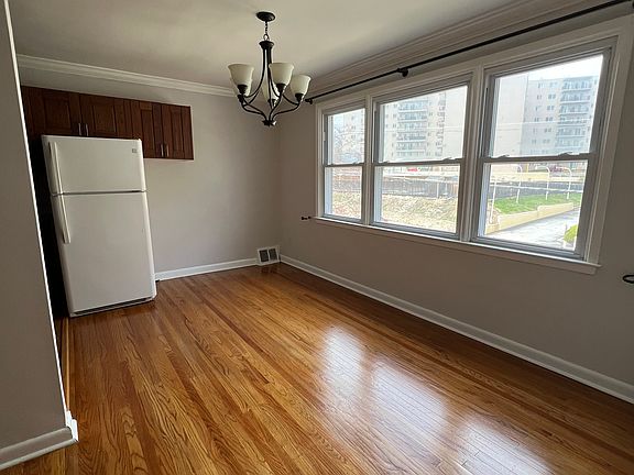 2nd image of 3804 Conshohocken Ave Floor 2