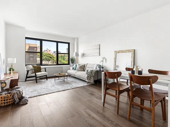 33 Greenwich Avenue image 1 of 11