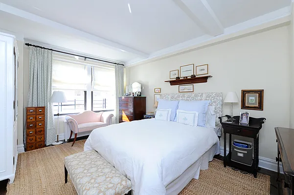 Sold by Corcoran | media 14