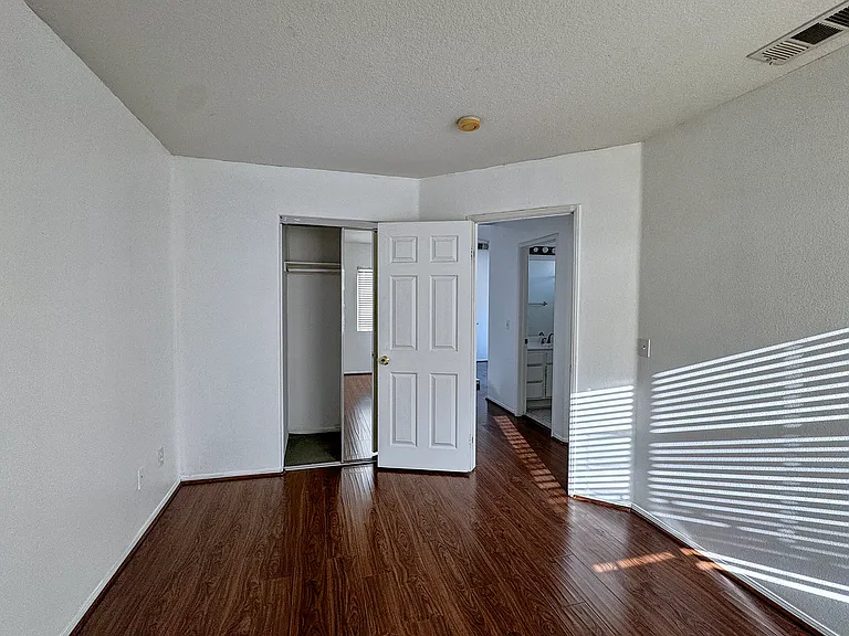 7637 Tuscany Pl — Photo 29
