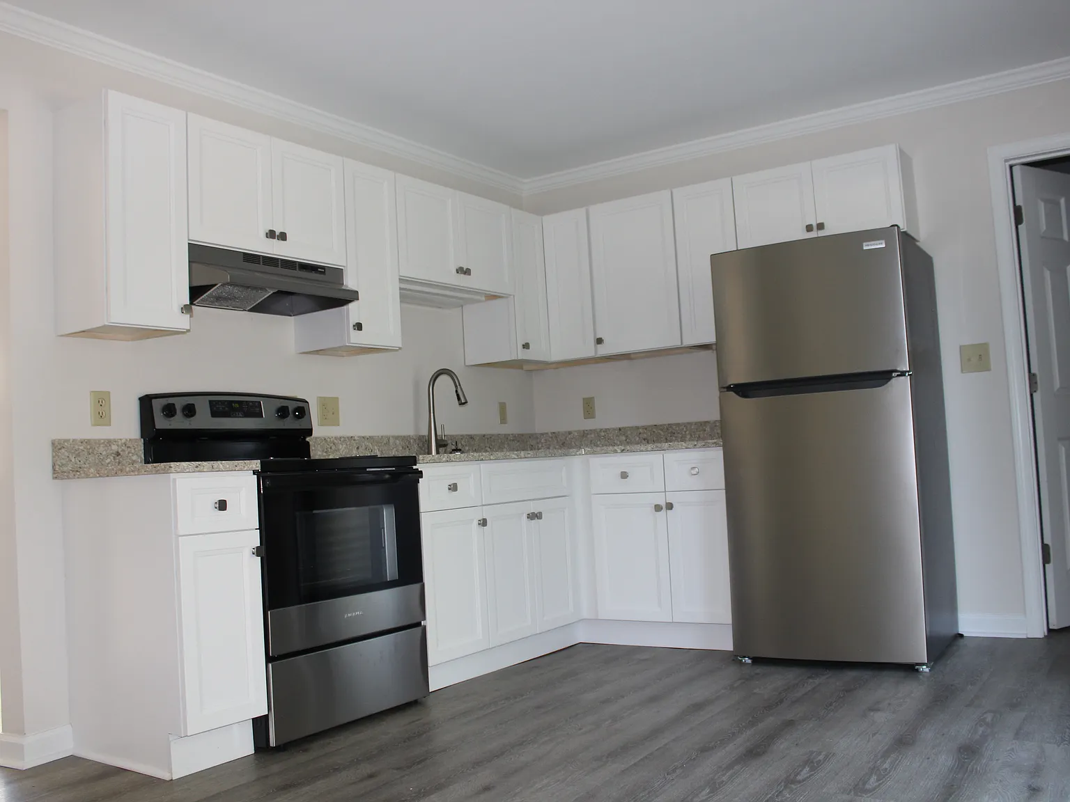 2 bed, 900 sqft, $1,625 — Photo 4