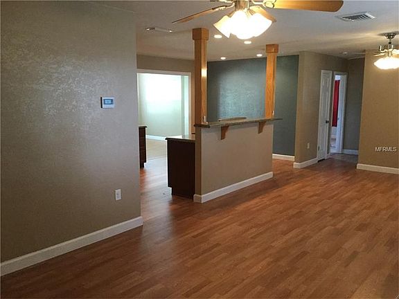 2nd image of 3421 Lakeview Dr