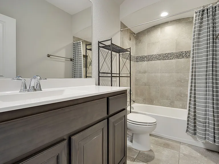 1513 Canary Ln — Photo 29