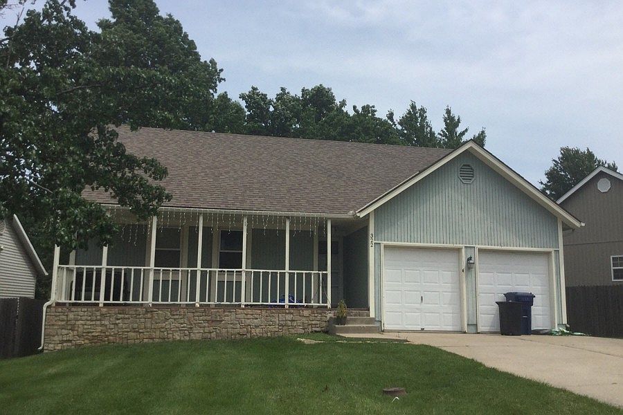 1st image of 322 SE Greystone Dr